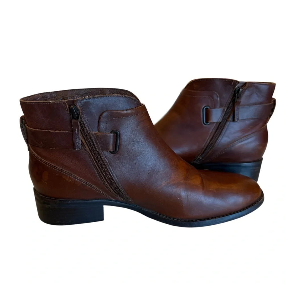 UGG Women's Barnett Brown Ankle‎ Boots